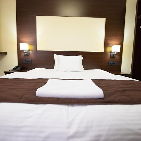 Boutique Hotel Golden Star Tuzla Buitenkant foto