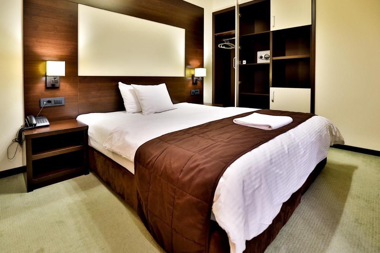 Boutique Hotel Golden Star Tuzla Buitenkant foto