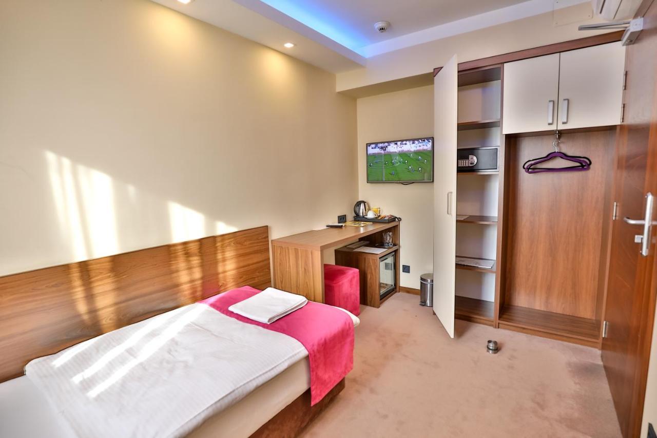 Boutique Hotel Golden Star Tuzla Buitenkant foto