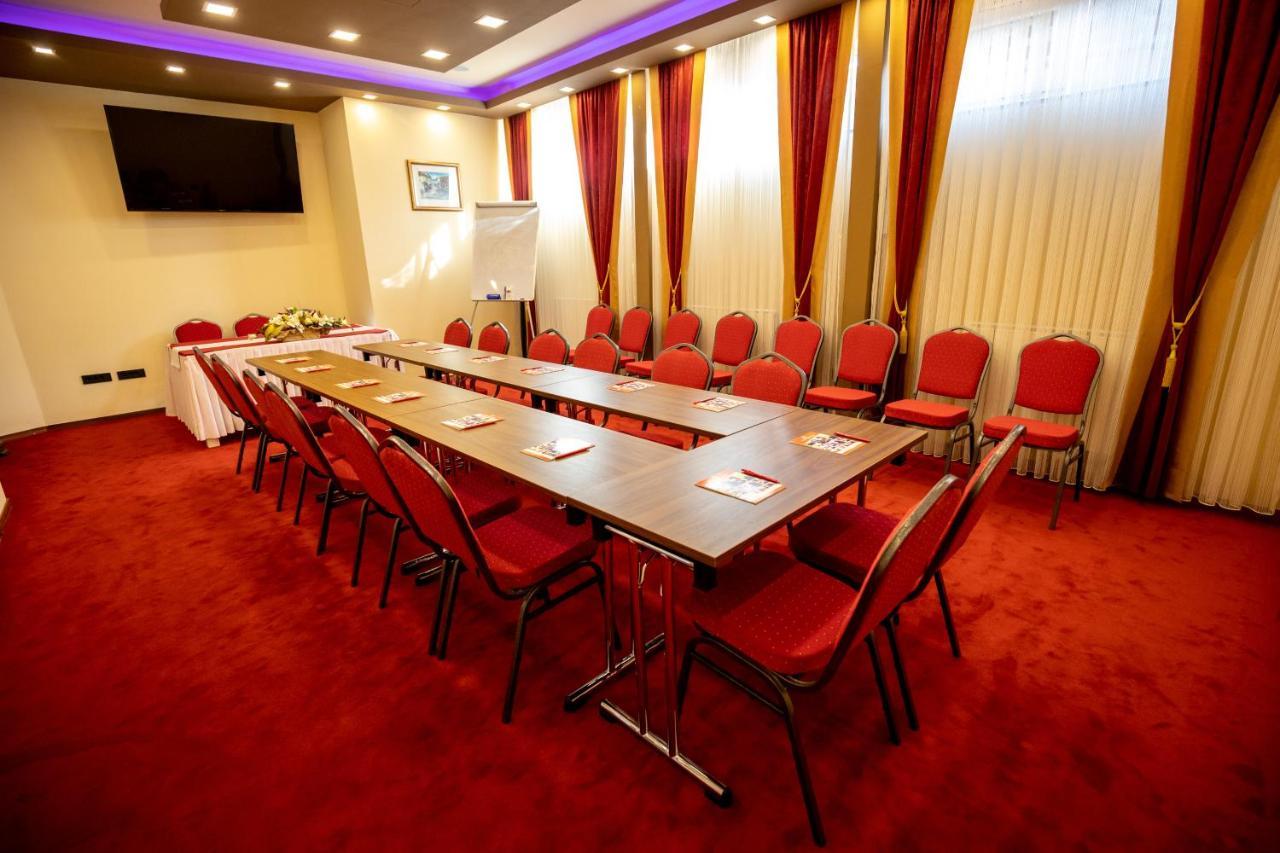 Boutique Hotel Golden Star Tuzla Buitenkant foto
