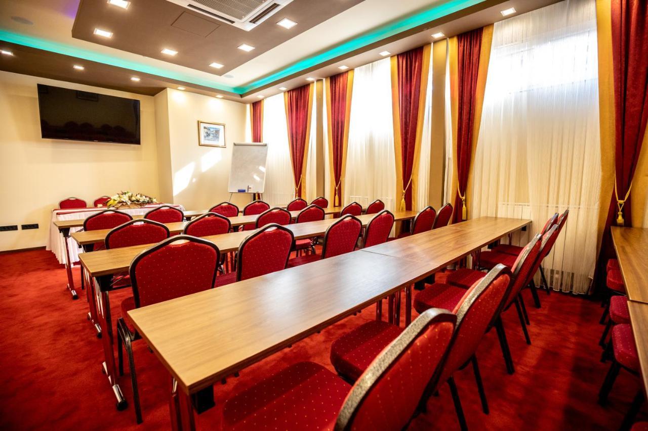 Boutique Hotel Golden Star Tuzla Buitenkant foto