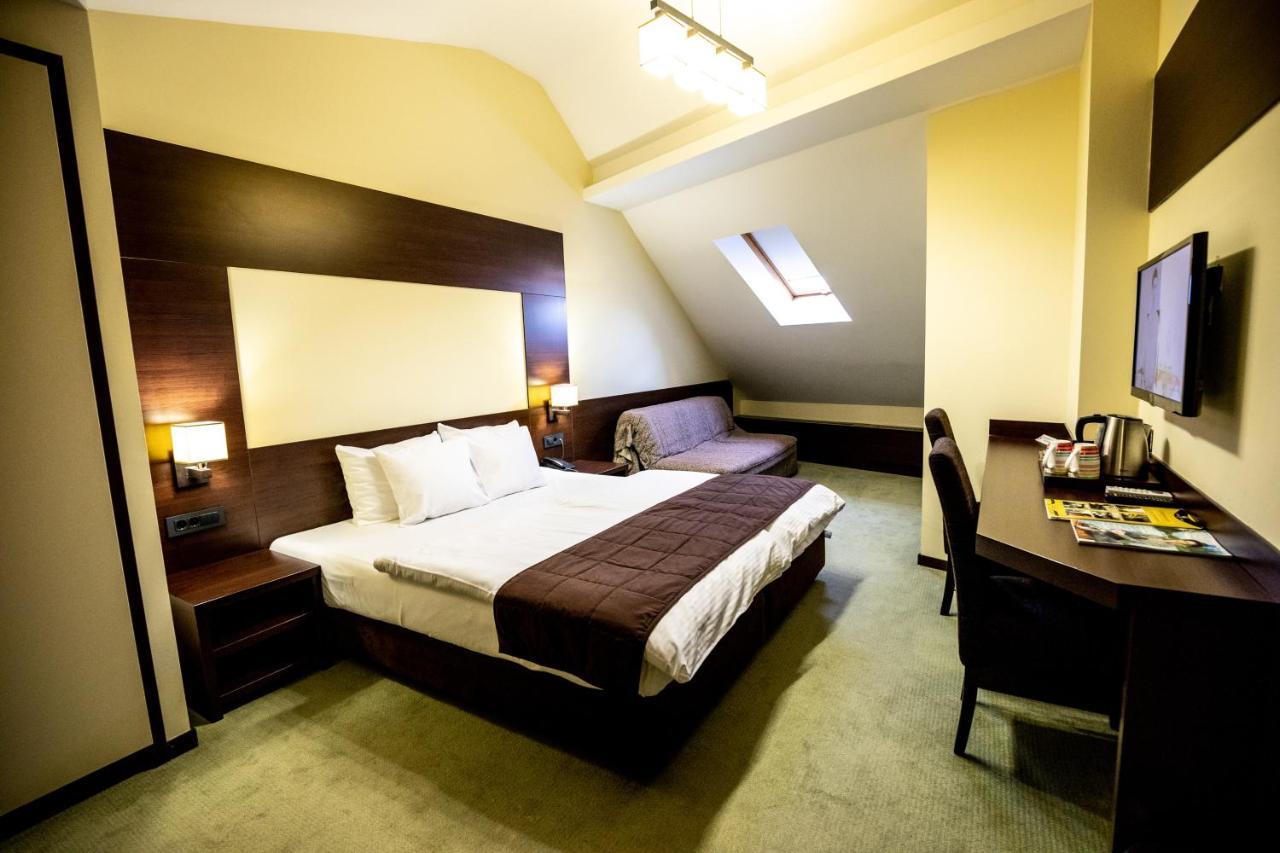 Boutique Hotel Golden Star Tuzla Buitenkant foto