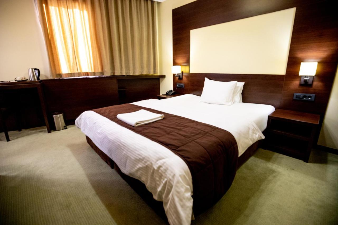 Boutique Hotel Golden Star Tuzla Buitenkant foto
